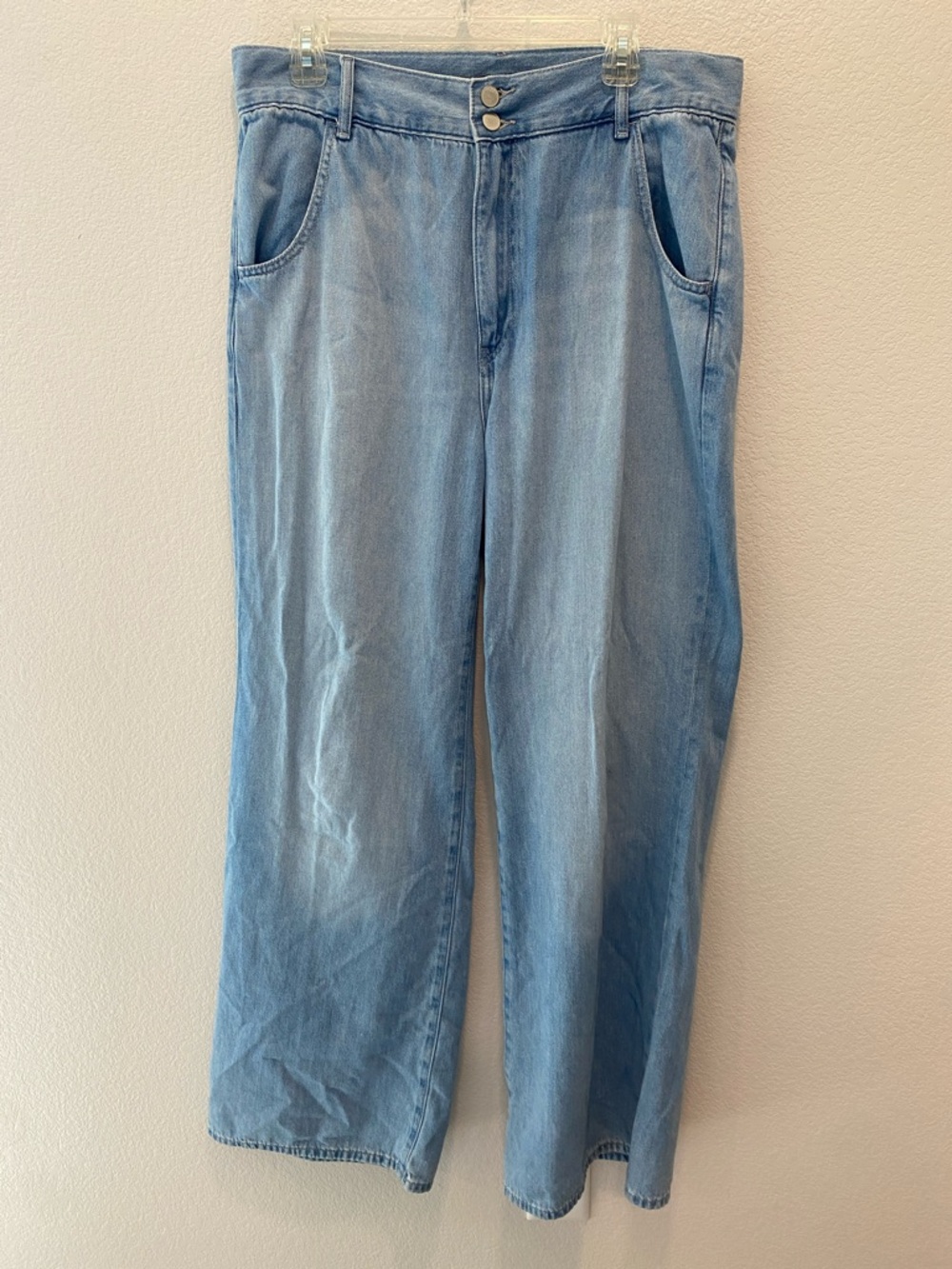 Uniqlo | High rise flare jeans